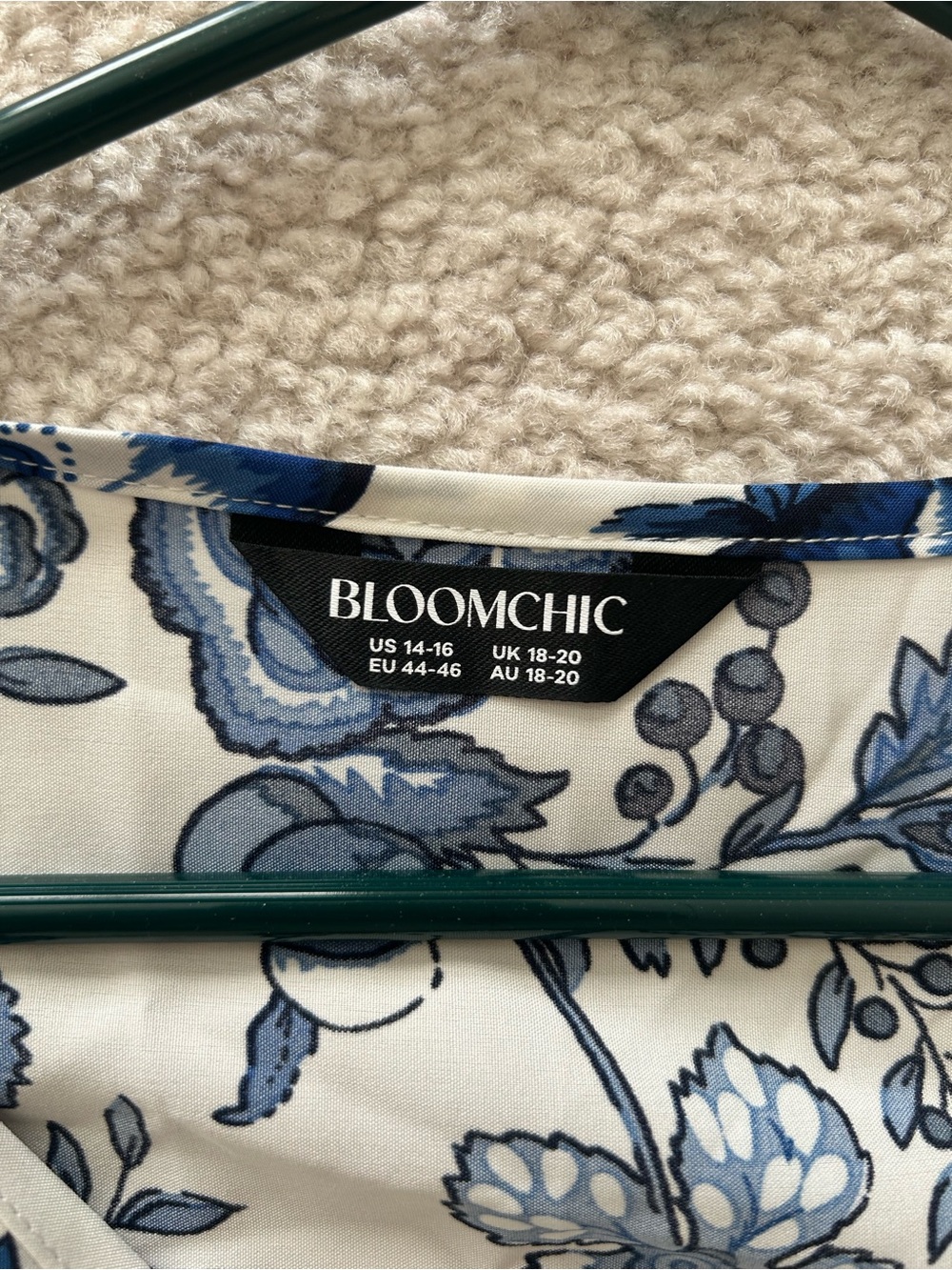 Floral Print Wrap-Neck Pocket Midi Dress - Picture 3 of 4